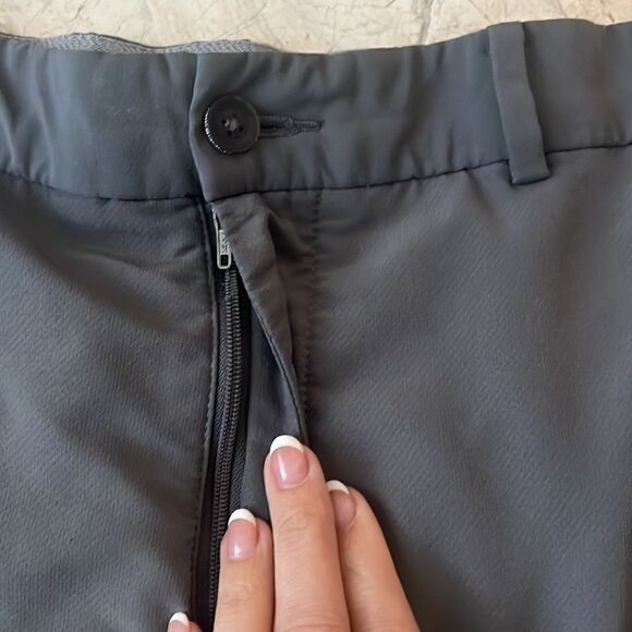 Nike Golf men’s gray shorts size 38, EUC - Picture 2 of 4